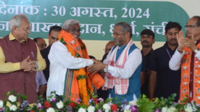 Former JMM leader Champai Soren joins BJP, says 'was put under surveillance by J'kand govt'