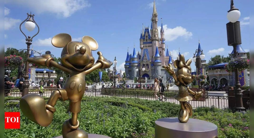 Chaos at Disney World Florida: Fight and balloon pop sparks active shooter rumours – Times of India