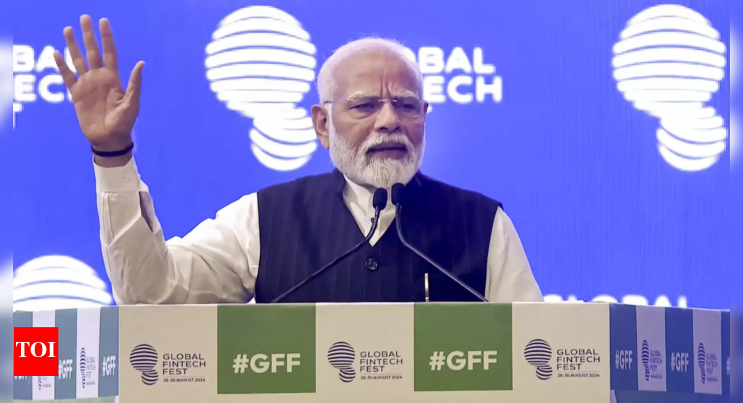 Modi Apologizes for Shivaji Statue Collapse, Slams Opposition