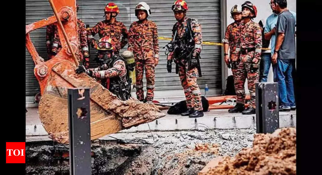 Search for Sinkhole Victim Ends in Kuala Lumpur