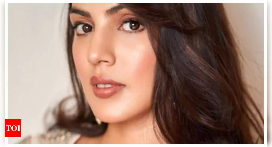 Rhea Chakraborty remembers her friends drinking and dining with her parents while she was in prison