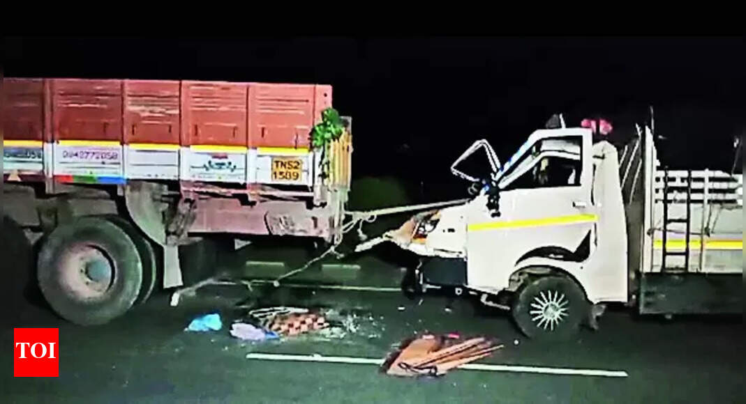 Mini Van: Fatal Mini Van Collision in Namakkal | Salem News - Times of ...