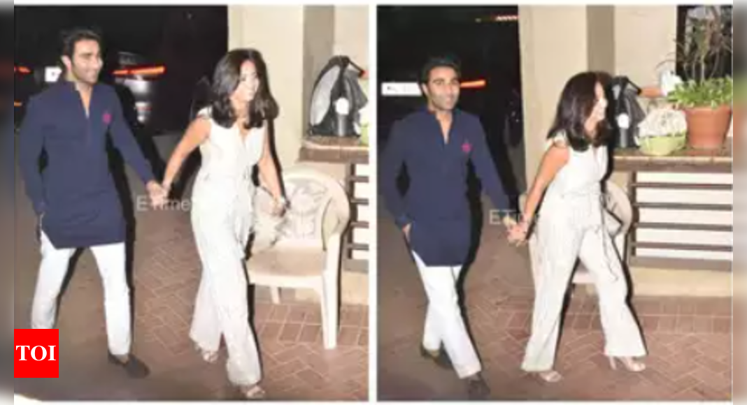 Aadar Jain gets engaged to Alekha Advani: Cousin Kareena Kapoor has the most 'filmy' reaction