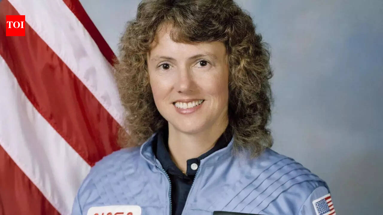 Nasa's first school teacher to go to space, see pics