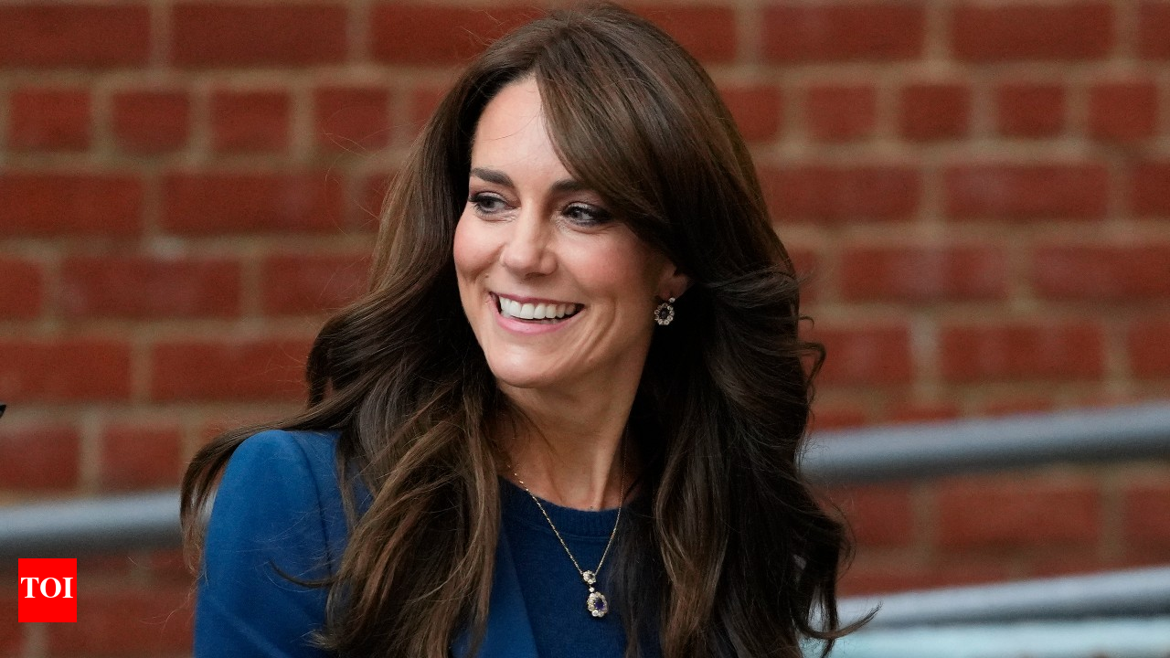 Royal Family News: Kate Middleton's viral response to admirer saying  'waiting for you to be queen' - Times of India