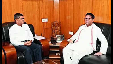 Ulaka meets ECoR GM to discuss rly projects