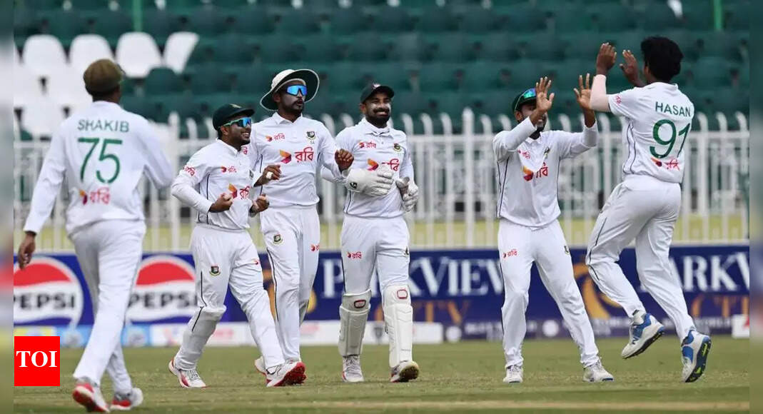 Bangladesh 49/0 in 9.3 Overs | Pakistan vs Bangladesh Live Score Updates: Bangladesh on the verge of historic series victory  - The Times of India