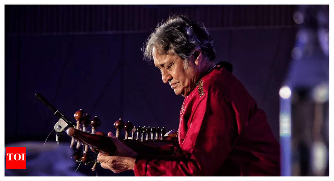 When you’re on stage, you must make the world happy: Ustaad Amjad Ali ...