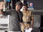 SRK, Tusshar leave for Dubai