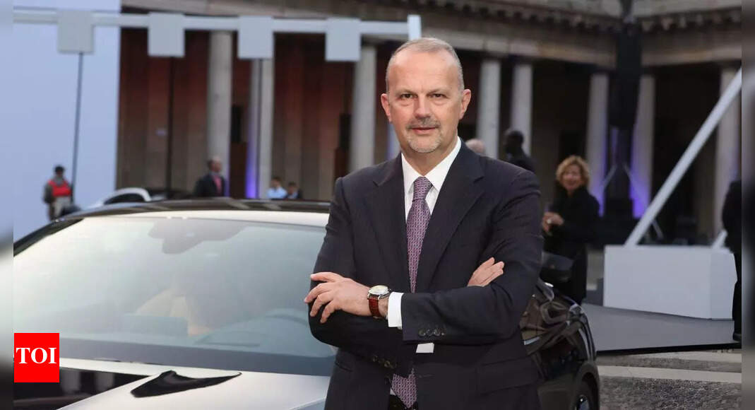 Italian Audi head Fabrizio Longo, passes away after 10,000 ft fall