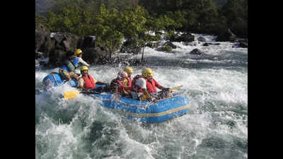 Inclement weather deters people from whitewater rafting