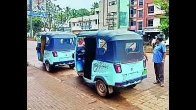 Dist admin faces challenges in revamping auto meter fare