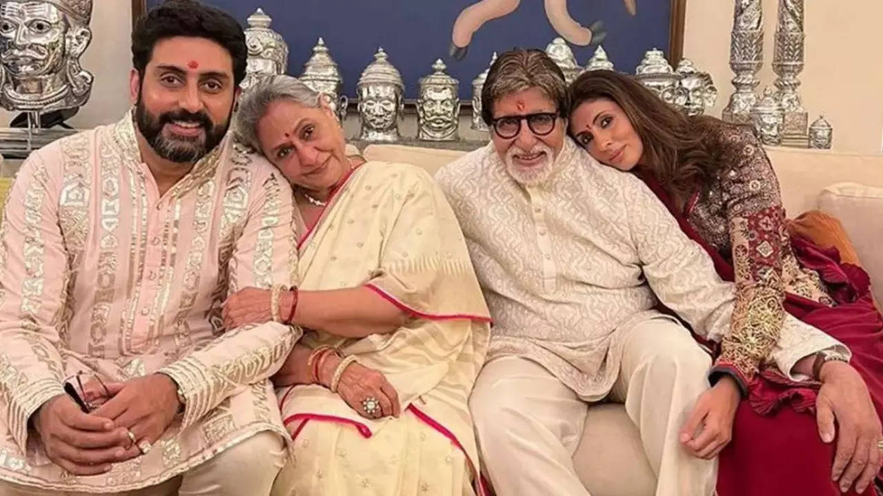 When Amitabh Bachchan spoke about his plans of dividing his property  equally between Shweta and Abhishek Bachchan: 'I would not differentiate  between them' | - Times of India