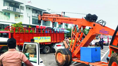 Speeding car crashes into stationary truck in Chennai, 4 killed