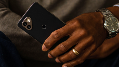 This smartphone company is shutting down after CEO spent its money on