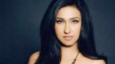 Rituparna Sengupta faces backlash at a protest demonstration over RG Kar rape-murder; Tollywood celebs slam the mob