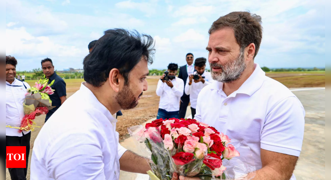 Uddhav, party aides skip Rahul Gandhi's public event in Maharashtra