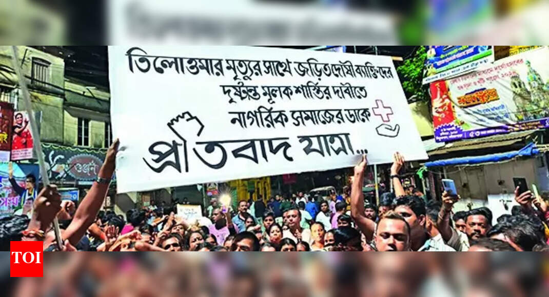 Drunk Men: Drunk men attack girl leading rally | Kolkata News - Times ...