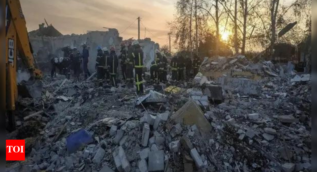 One dead, dozens injured in Russian strikes on Ukraine's Pavlograd