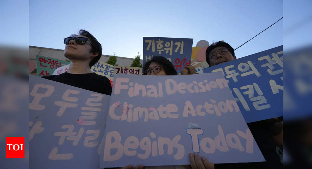 Tens of thousands in South Korea protest lack of climate progress – Times of India