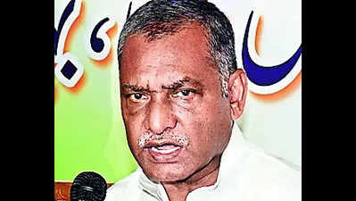 Cong slams CM for‘frequent flip-flops’