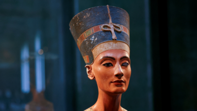 Egyptian scientist starts petition to return Nefertiti bust