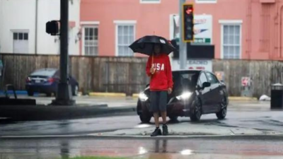 ​​Hurricane Francine hits Louisiana with destructive winds, causing power cuts to over 190,000 customers​​