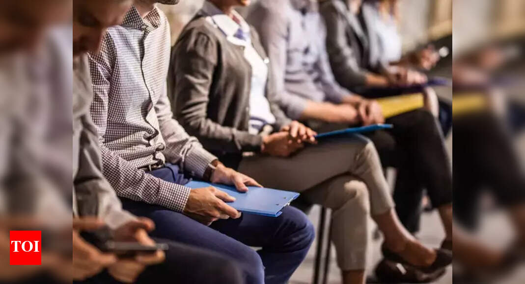 Campus Hiring in India: Companies Say Freshers Aren’t Job-Ready, Colleges Feel Otherwise