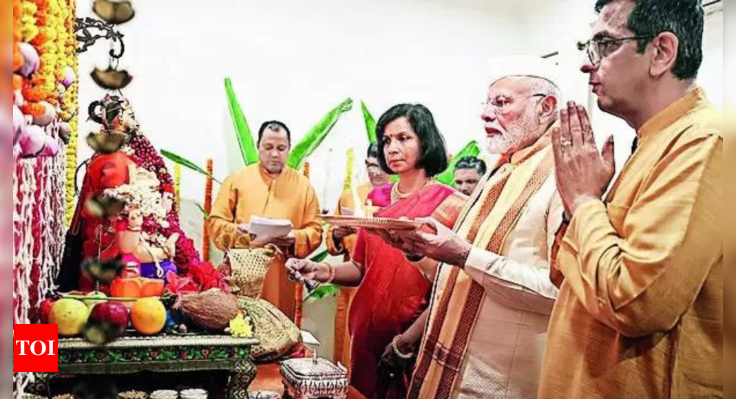 Modi's Ganapati Puja Attendance Sparks Criticism