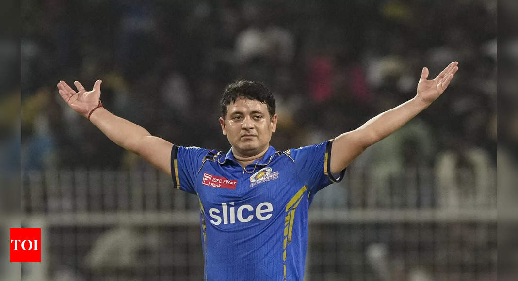 MS Dhoni and Piyush Chawla Extend IPL Careers