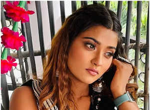 Suicide tragedy: Recalling Akanksha Dubey through her pretty pics