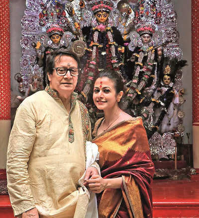 Bonedi baris hope for a peaceful start to Pujo