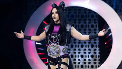 WWE Star Stephanie Vaquer Showcases Twerking Skills in Fun Gym ...