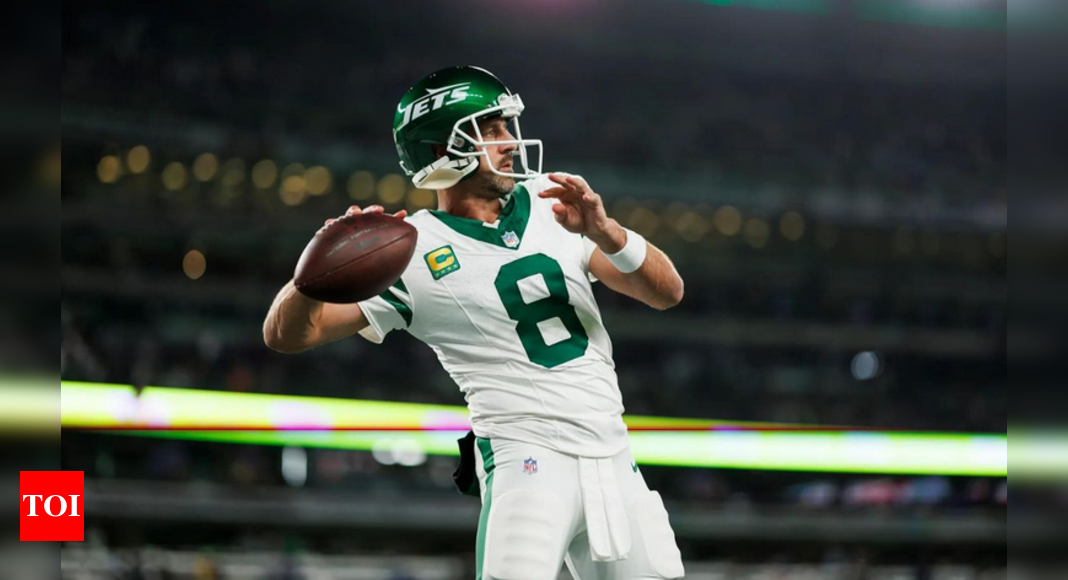 Aaron Rodgers Leads Jets to Victory Over Titans