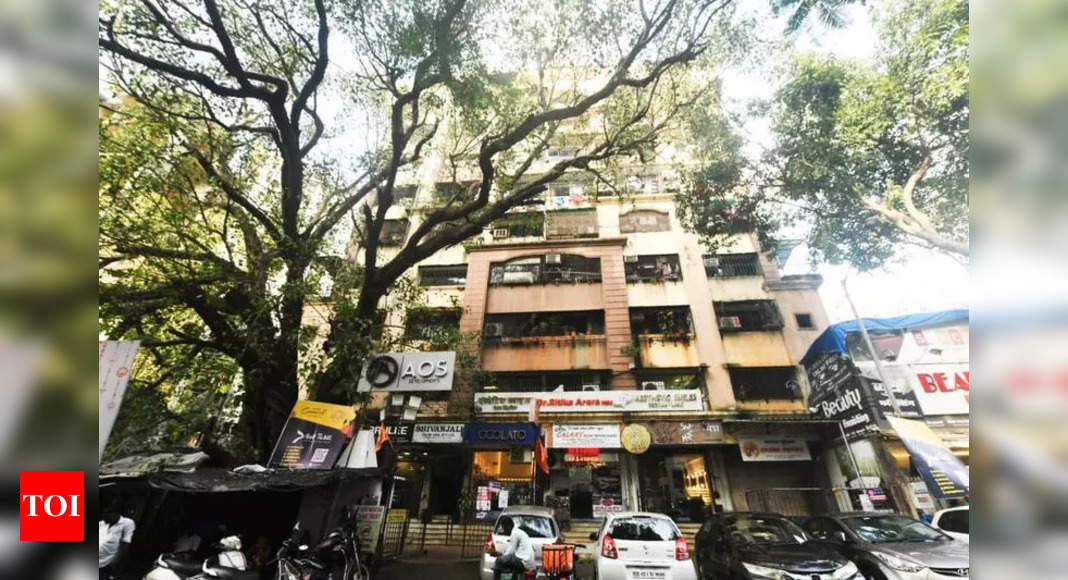 Bombay High Court: Bombay HC Orders Demolition of 7 Floors in Khar Building for Violating Regulations | Mumbai News