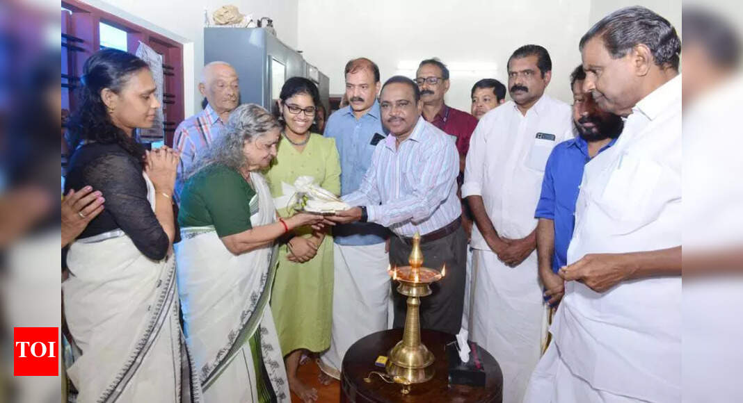 Uthrada Kizhi: Uthrada Kizhi Presented To Erstwhile Cochin Royal Family ...