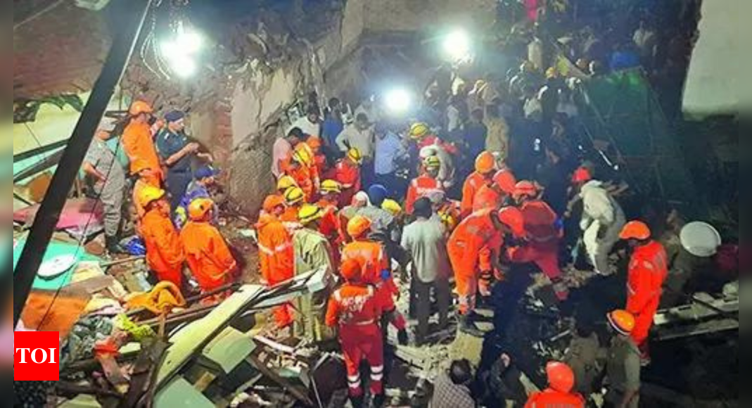 Meerut Building Collapse Kills 10, Rescue Ongoing