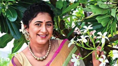 I celebrate Onam by buying flowers & doing pookkalam: Kaniha