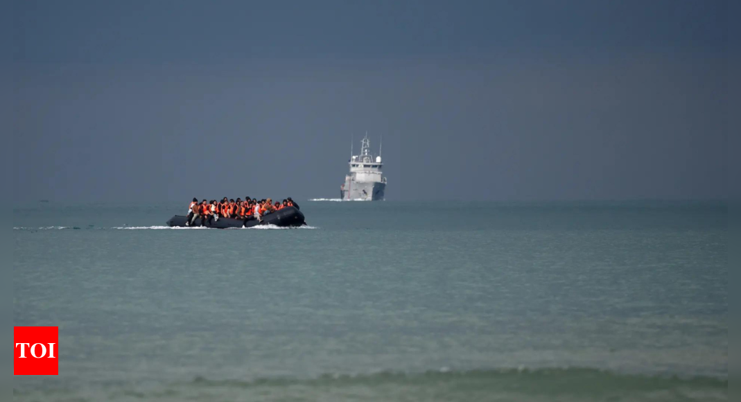 Migrants die in Channel