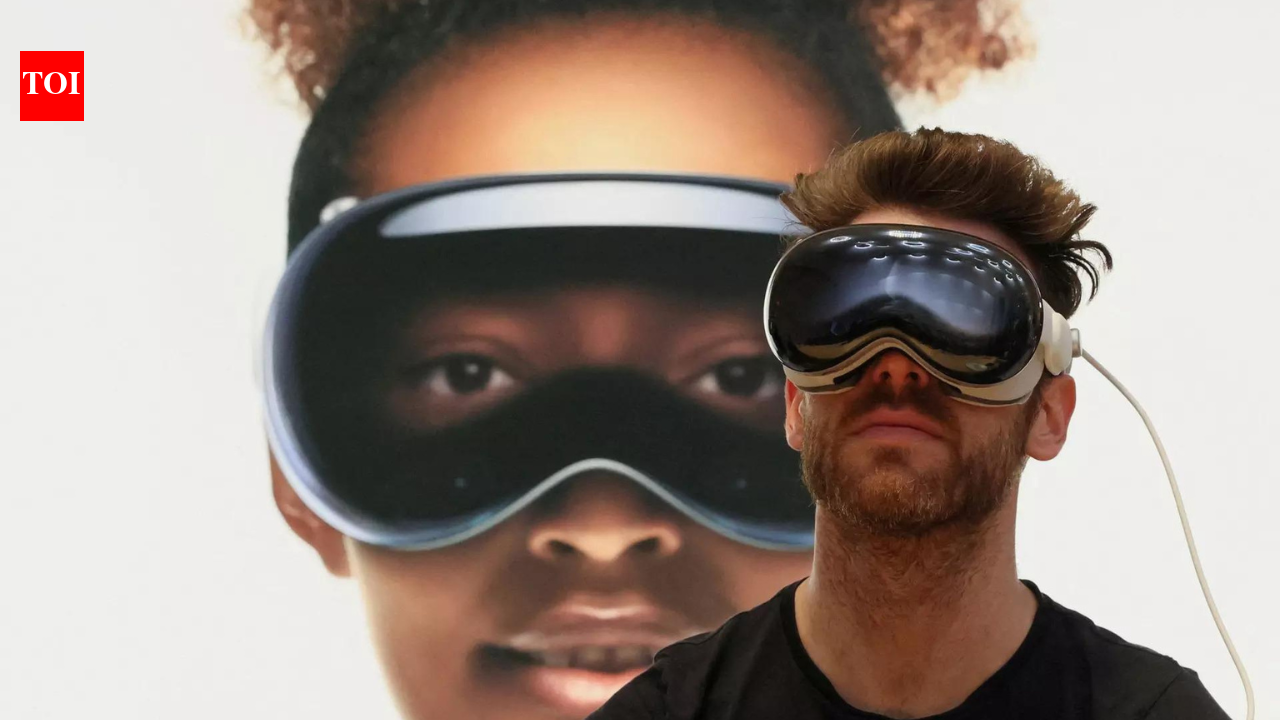 How hackers are using Apple Vision Pro's eye-tracking technology to ...