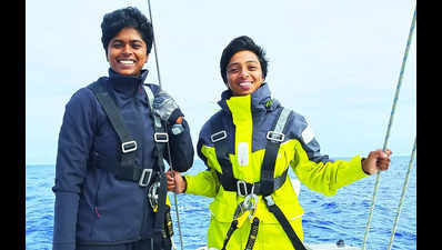 2 Navy women set to voyage into history by sailing around world