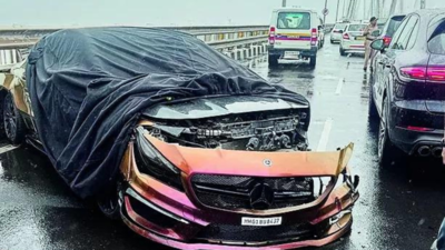 'Overspeeding' BMW & Mercedes send cab spinning on sea link; no casualty