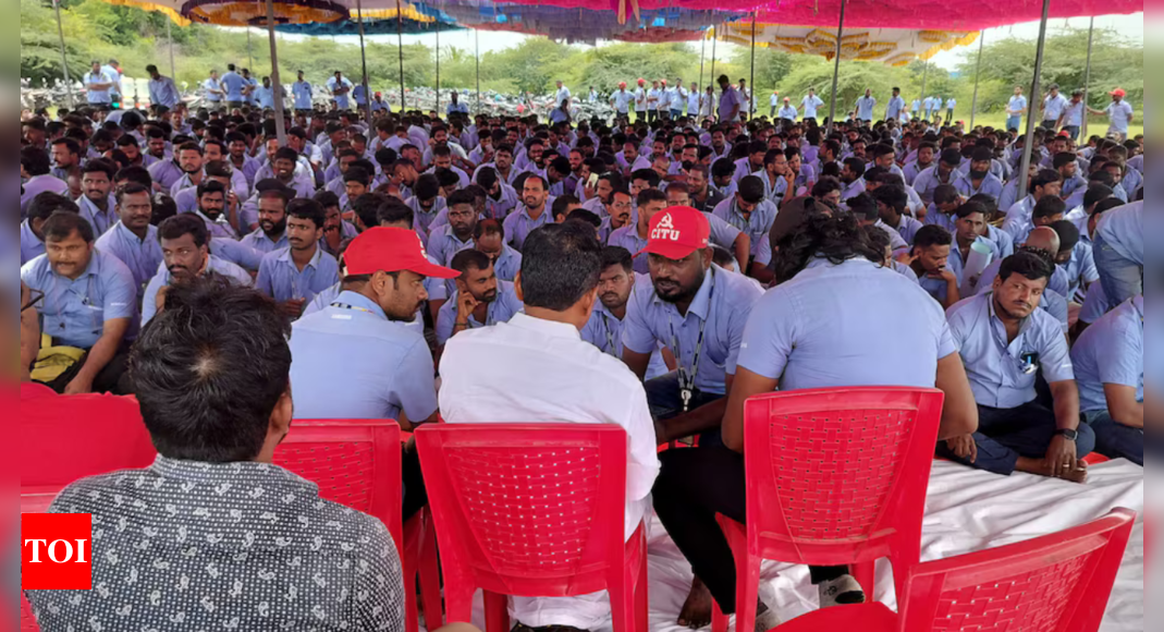 Samsung Workers Detained in Chennai Protest