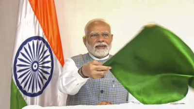 PM flags off 6 Vande Bharat expresses, says every city now wants such trains