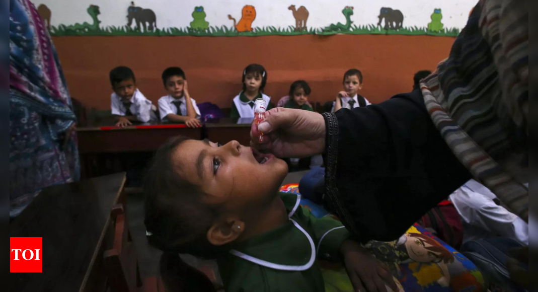 Taliban Suspends Polio Vaccinations in Afghanistan