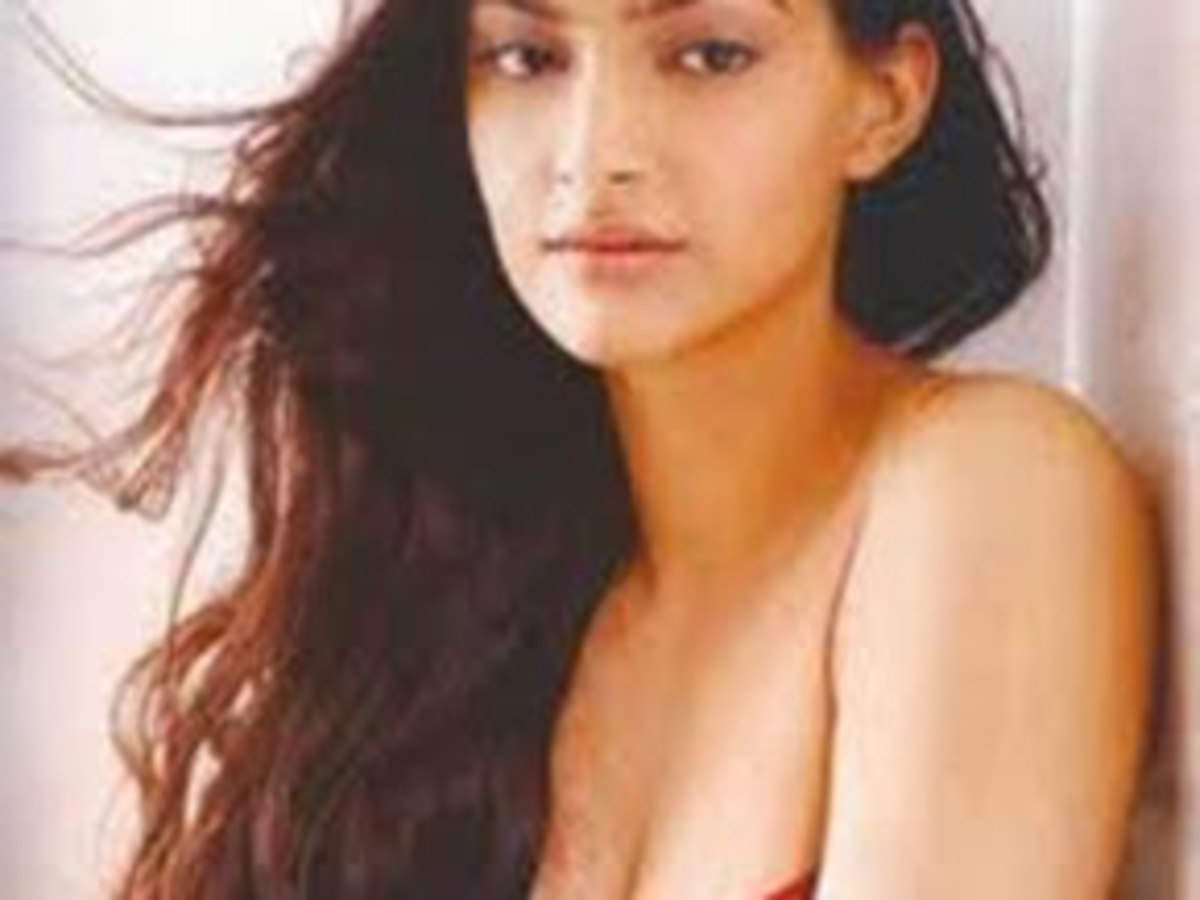 Sonam Xxx Hd - Sonam Kapoor to wear bikini! | Celebs - Times of India Videos