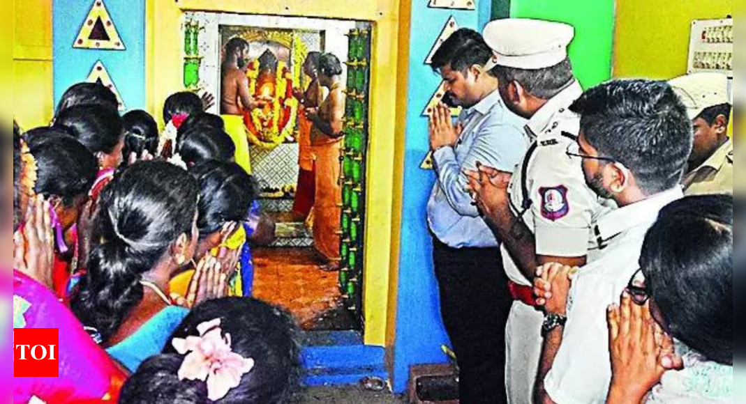 Dalits enter, pray at temple near Chennai after 12 years | Chennai News