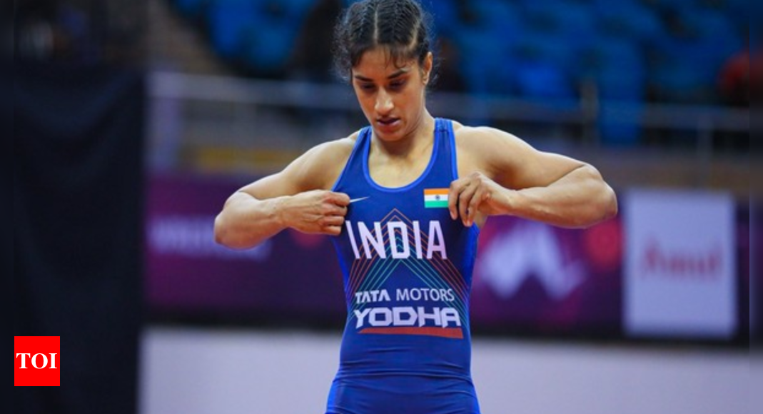 Vinesh Phogat: Vinesh Phogat’s event marred by scuffle among party workers | India News