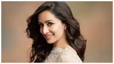 ‘Stree 2’ star Shraddha Kapoor engages in yet another fun fan chat and it is simply too good to miss