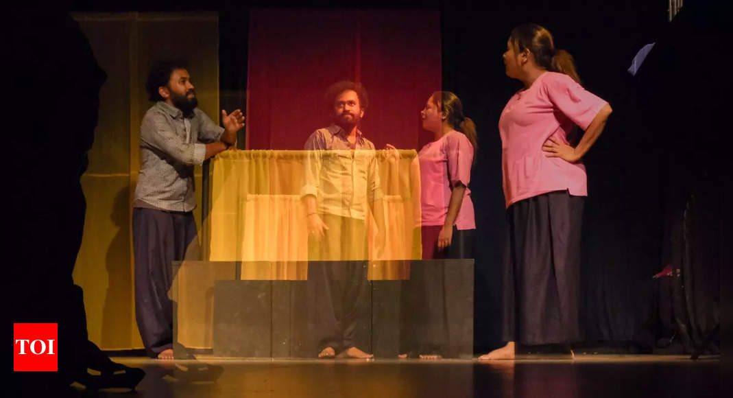 Parwana Theatre: Mumbai’s Parwana Theatre to Showcase ‘The End’ in Delhi: A Deep Dive into Love and Relationships |